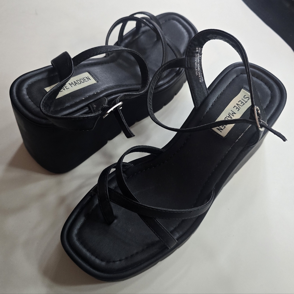 Steve Madden Black Strappy Wedge Sandals - Picture 6 of 7